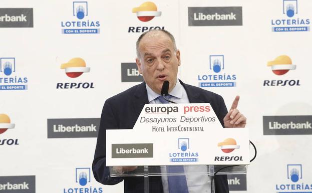 Tebas: «El calentón de Florentino por el VAR me parece mal»