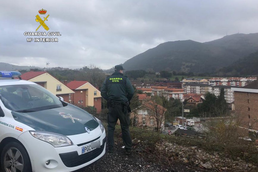 Detenido un hombre acusado de sustraer dinero a un anciano con alzhéimer de Solares