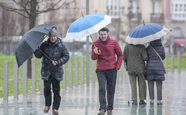 Entra otra «profunda» borrasca con lluvia, nieve, olas y viento