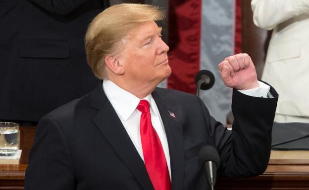 Trump amenaza con frenar el progreso de EE UU si continúan investigándole