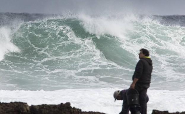 Cantabria se encuentra sin dispositivos para medir el tamaño de las olas