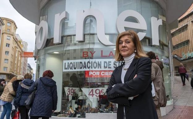 La Zapatería Corner cierra tras 56 años por las rebajas permanentes