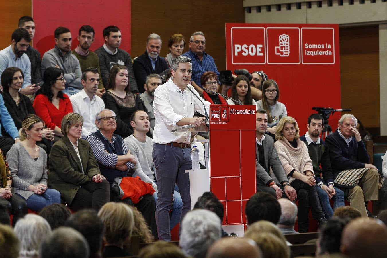 Pedro Sánchez presenta a Zuloaga y Casares como candidatos en Cantabria y Santander