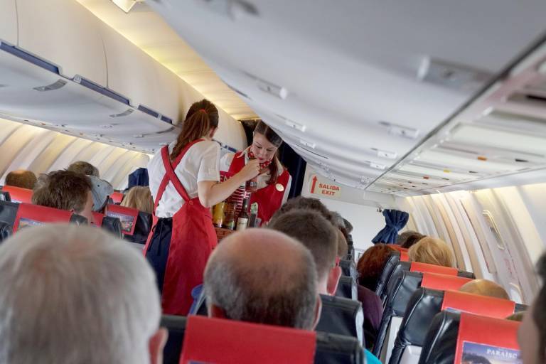 Air Nostrum seleccionará tripulantes de cabina de pasajeros el próximo lunes en Santander