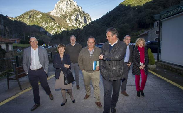 El Gobierno creará una Mesa de Montaña para frenar el éxodo rural