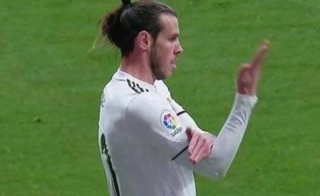 La Liga denuncia el corte de mangas de Gareth Bale en el derbi