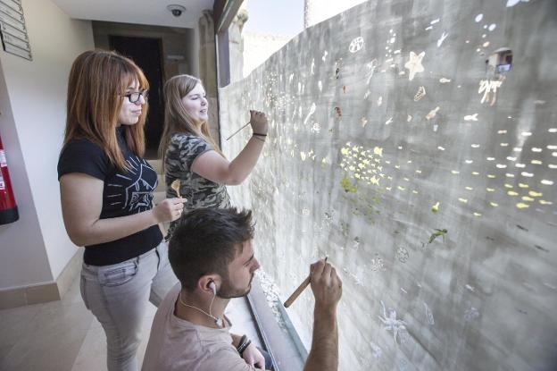 Moby Dick emerge en Santander