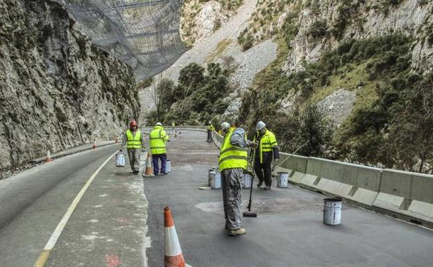 La obra del Desfiladero de La Hermida se retrasa por el modificado de una parte del proyecto