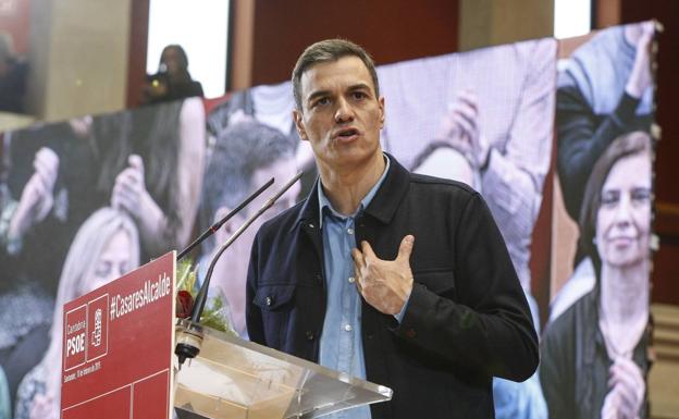 Pedro Sánchez envía su «apoyo y reconocimiento» a los profesionales que luchan contra el fuego en Cantabria