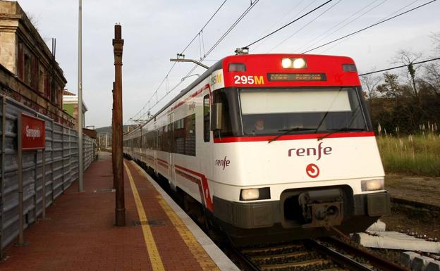 Renfe valora llevar a Cataluña trenes de Cantabria y poner en su lugar otros más antiguos