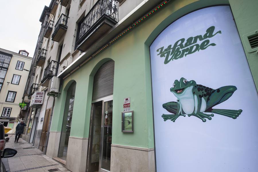 La Rana Verde, tres generaciones entre patatas bravas, alioli y atómicas