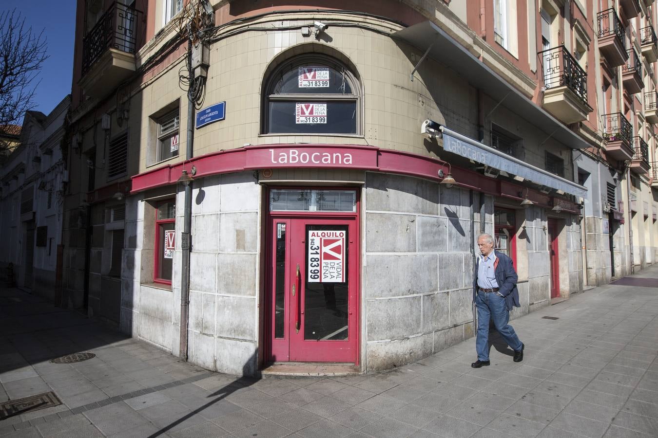 Locales cerrados en el centro de Santander