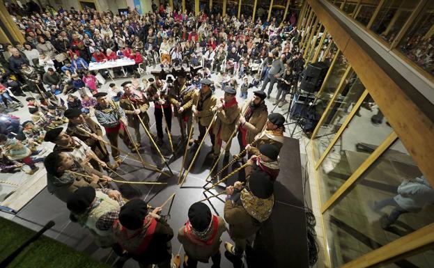 Un centenar de espacios acogerán el canto de las marzas hasta mediados de mes