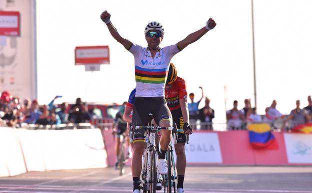 Alejandro Valverde consigue su primera victoria con el arcoíris