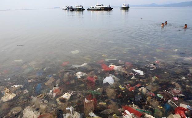 «No queda un solo ecosistema marino que no esté afectado por los plásticos»