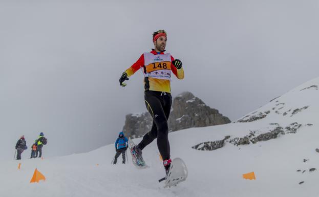 La fiesta de las raquetas de nieve llega los Picos de Europa