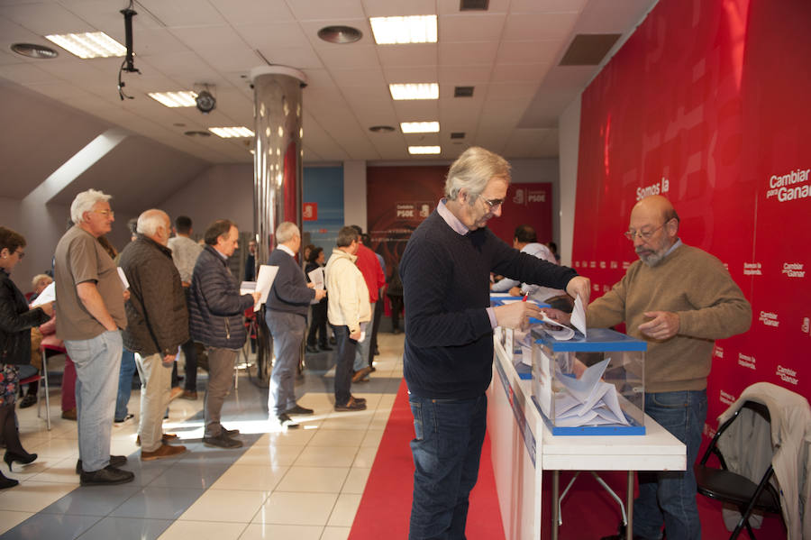 Los socialistas votan los nombres para configurar la lista de Santander