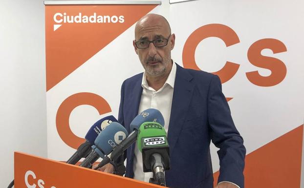 Félix Álvarez arrasa en las primarias de Ciudadanos y será su candidato en Cantabria