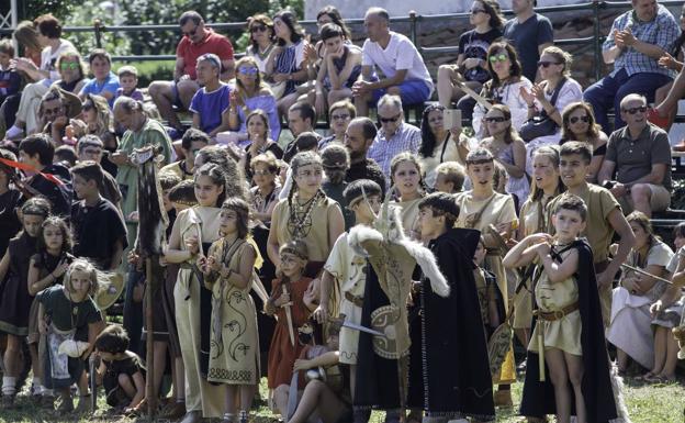 Turismo ya tiene el dosier de las Guerras Cántabras como Fiesta de Interés Internacional