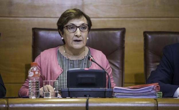 Sanidad responde que los trece contratos con Mompía «fueron pacientes derivados»