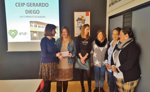 Amara Cantabria recibe 4.603 euros de la Carrera Solidaria del colegio Gerardo Diego