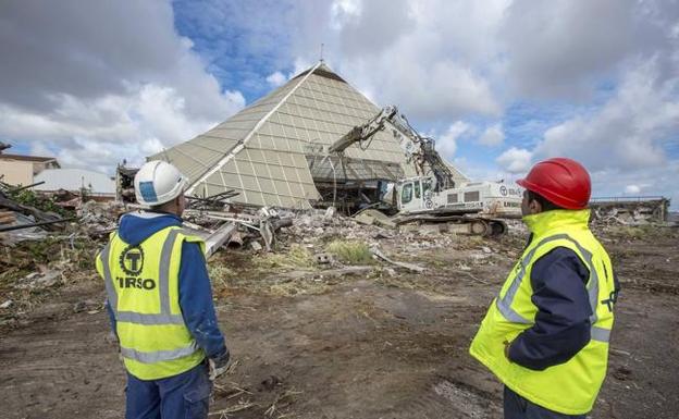 El perfil de la bahía cambia sin la pirámide