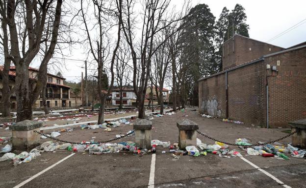 La peor cara del Carnaval de Cabezón de la Sal, el botellón