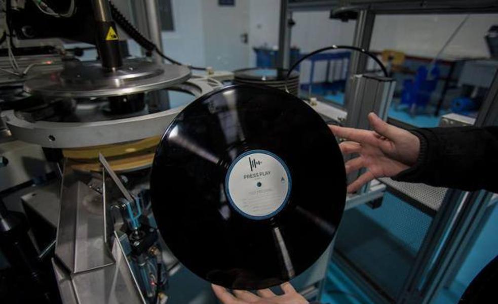 ¿Vuelven los vinilos? Verdades y tópicos sobre su 'resurrección' y sus fieles