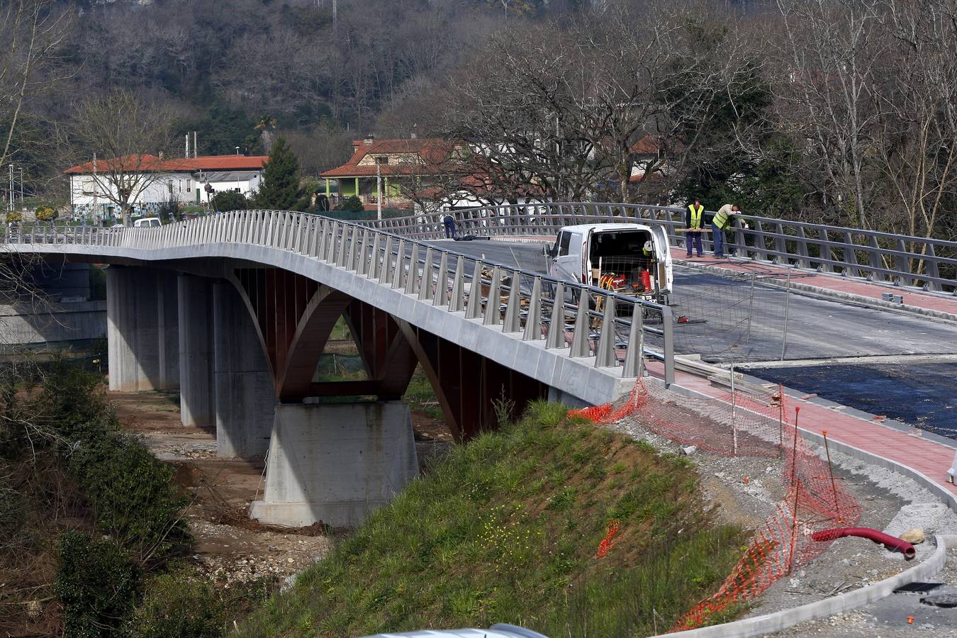 El puente de Golbardo a falta de dos semanas