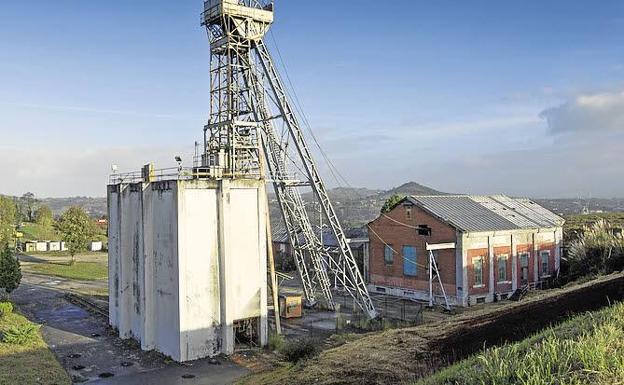 Revilla anuncia que los sondeos para explotar la mina de zinc empezarán «el próximo martes a las 12.30 horas»