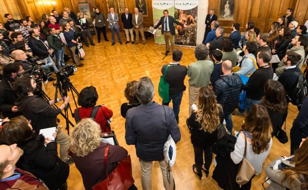 Cantabria está ya «preparada» para vivir una «buena» Semana Santa y a falta de un mes está ya al 50% de reservas