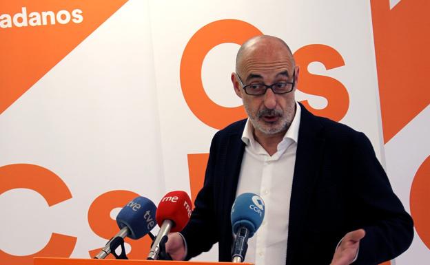 Félix Álvarez arremete contra la alcaldesa de Santander, que ha demostrado «lo lejos que está el PP de nuestra realidad»