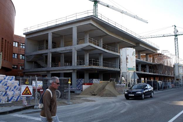 Un brote de legionela obliga a cerrar seis habitaciones en el Hospital de Sierrallana