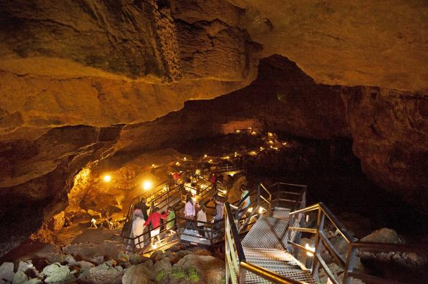 Camargo expone su riqueza patrimonial a los jóvenes