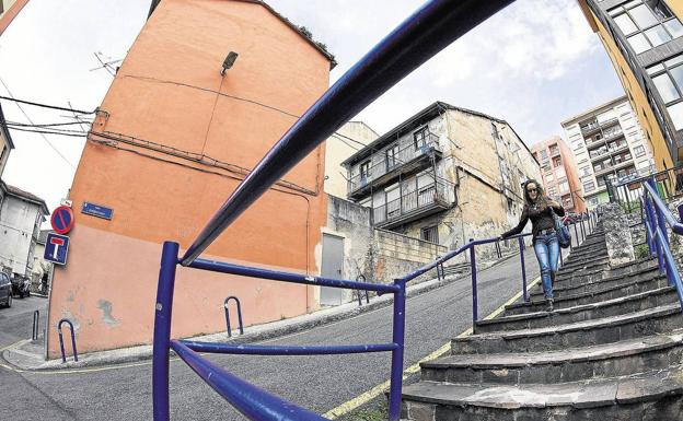 Las obras de las escaleras y rampas mecánicas de Enrique Gran y la calle Valencia comenzarán en abril