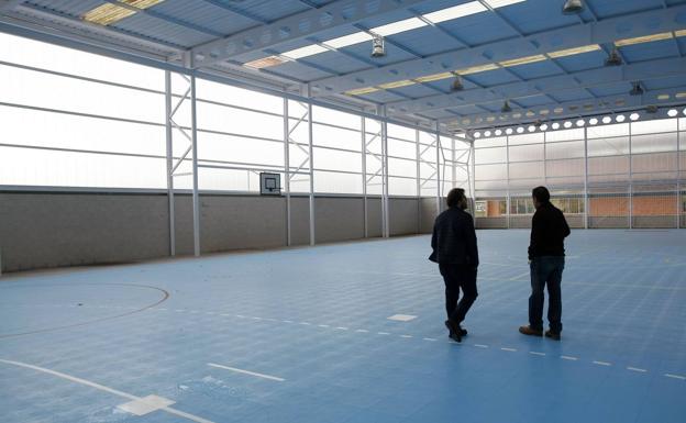 La nueva cubierta del pabellón Mies de Vega es adjudicada en 93.800 euros