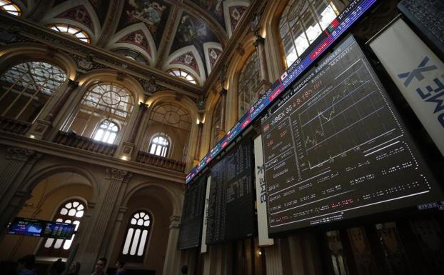 El Ibex-35 pone fin a la secuencia bajista con un cierre plano