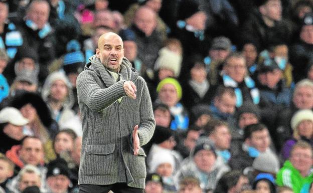 Guardiola apoyaría a sus jugadores si salen del campo por insultos racistas