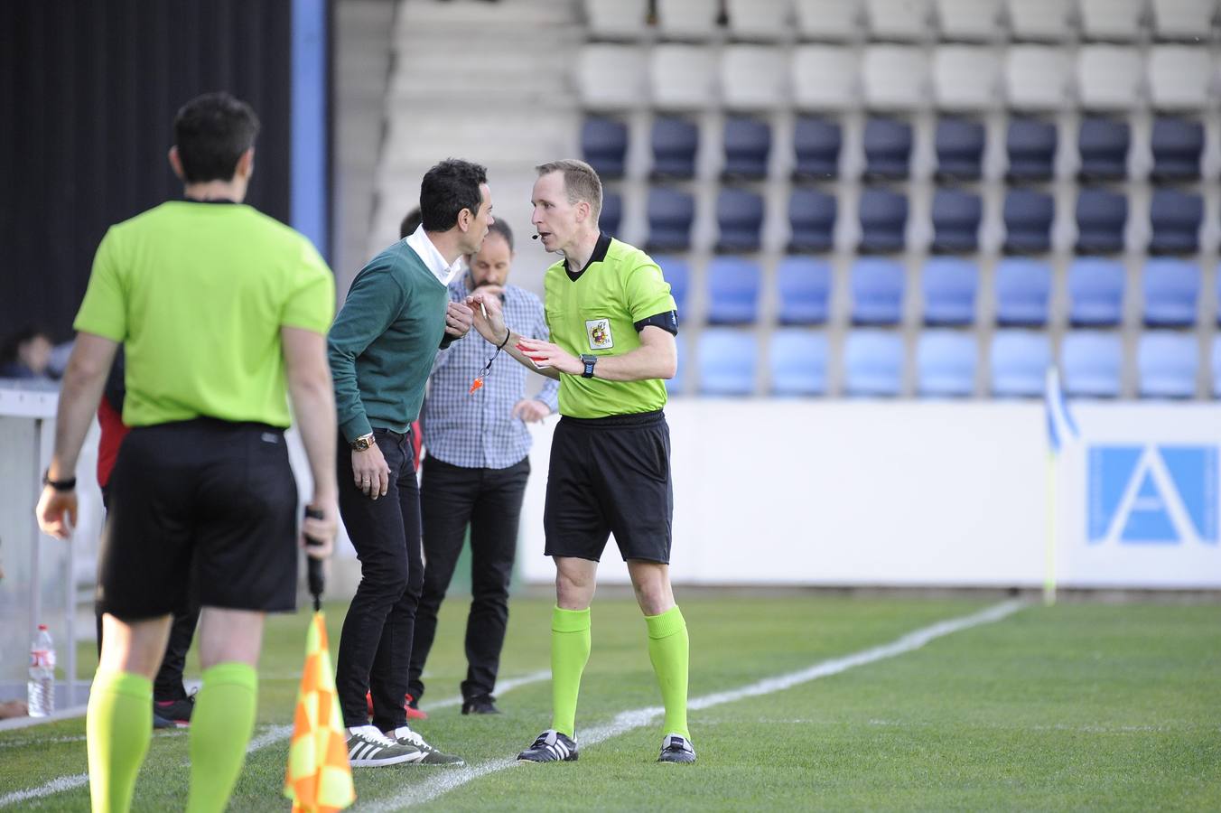 La Gimnástica salva un punto