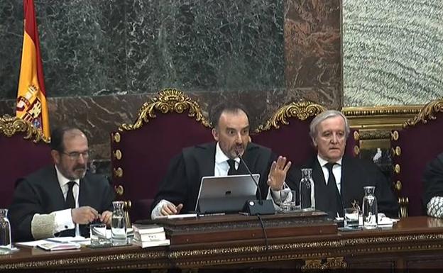 «¡Señor letrado! ¡No hace falta que le levante la voz al testigo!»