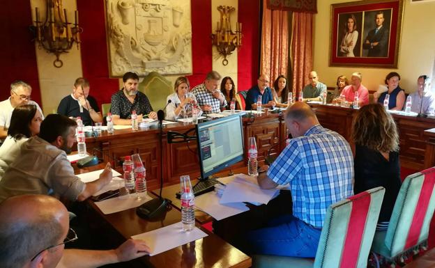 Camargo debate este lunes una modificación de 270.000 euros para indemnizaciones