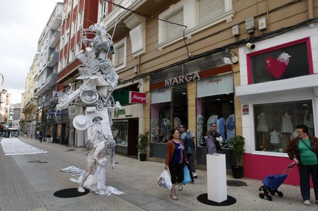 Una escultura de la Asociación Octubre despierta interés nacional