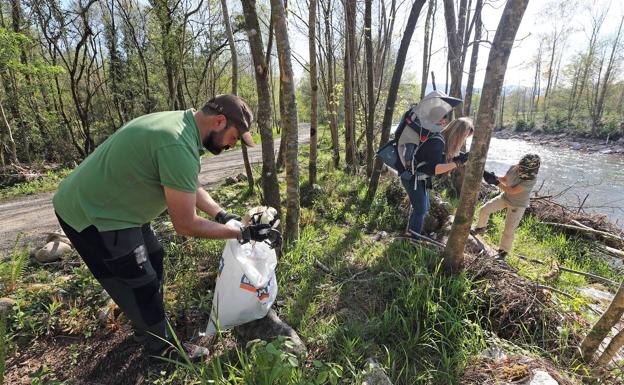 Las administraciones reconstruyen el paisaje de Cabezón tras la riada