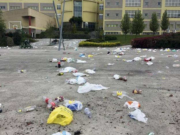 El botellón se traslada al campus universitario