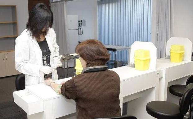 Las enfermeras plantan cara a Sanidad y convocan la primera huelga en 40 años