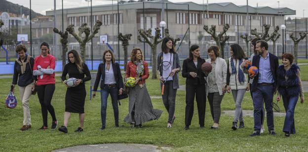 Gema Igual se rodea de mujeres deportistas para «velar por la igualdad»