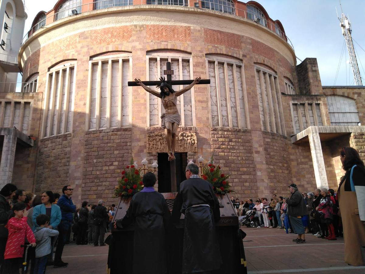 Torrelavega vive una procesión de Viernes Santo autorizada después de 52 años