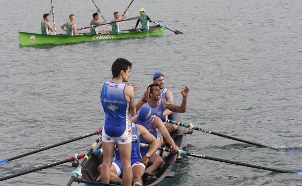 Camargo, campeón regional de bateles con polémica