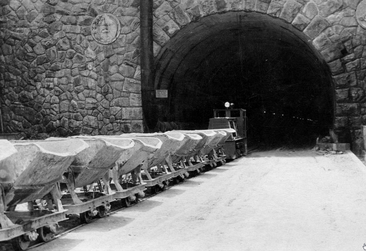 Fotos antiguas del túnel de la Engaña