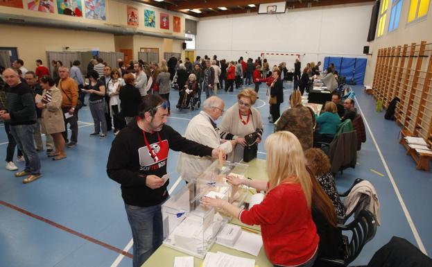 El PP se hunde en Torrelavega y pierde más de la mitad de los votos